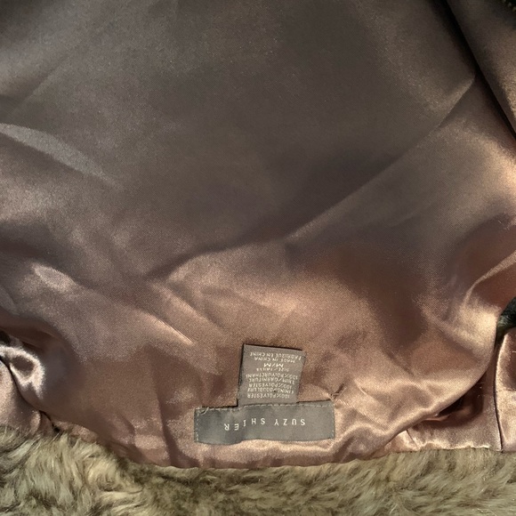 Beautiful faux fur vest - Picture 4 of 4